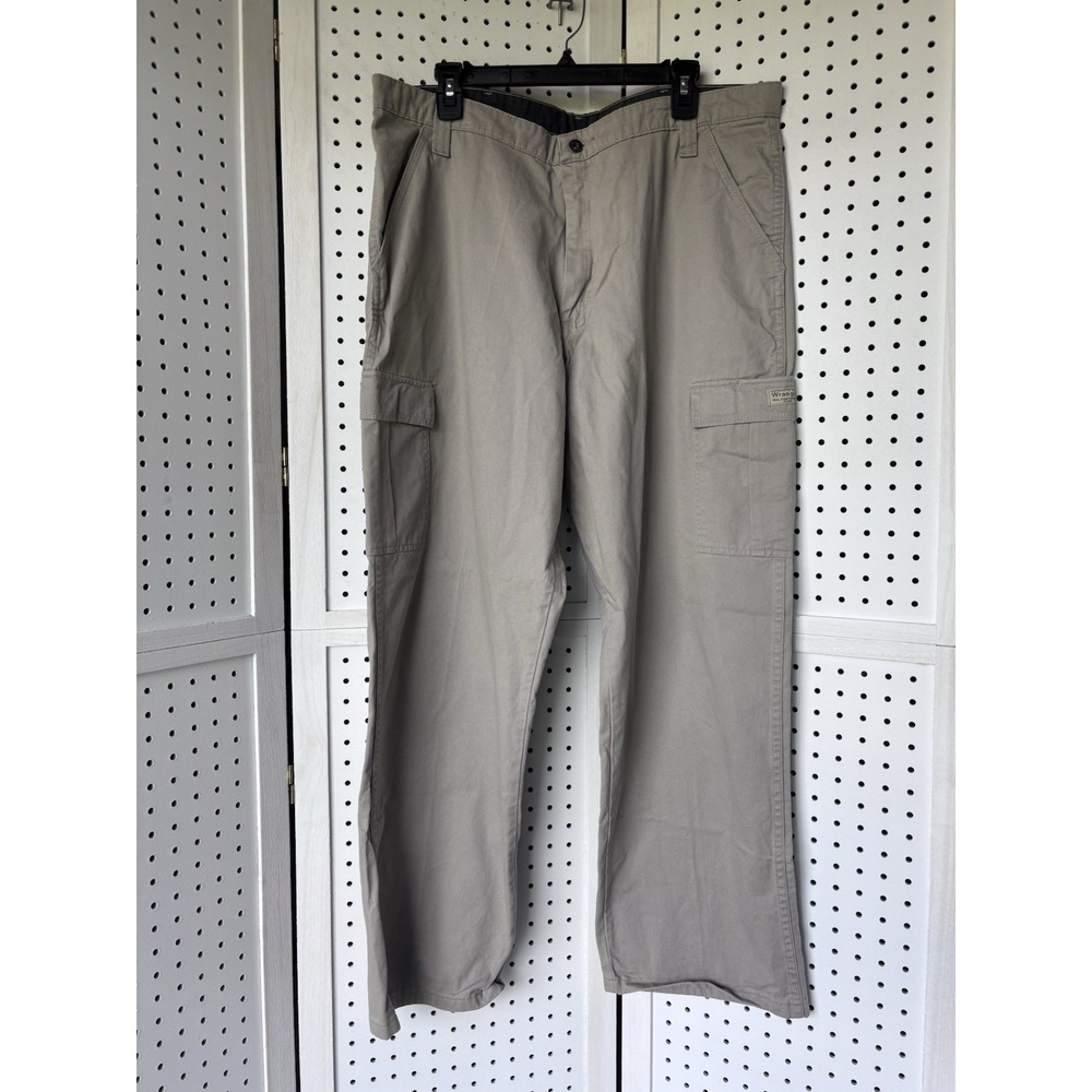 Wrangler Men's 38x30 Tan Beige Cargo Khaki Pants Straight Leg 100% Cotton